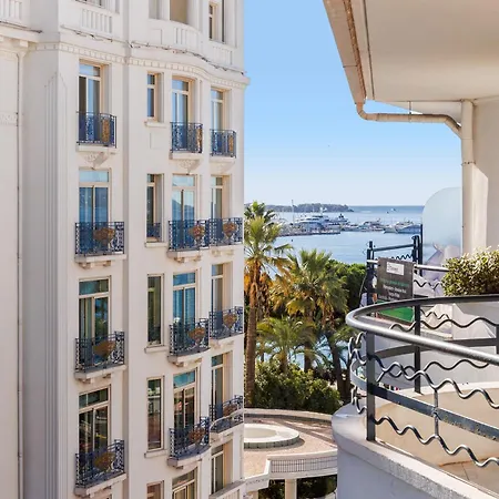 Prestige Azur Yourhosthelper *