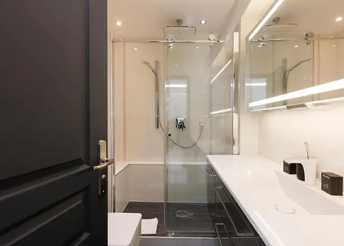 Prestige Azur Yourhosthelper