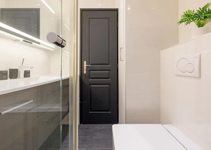 Prestige Azur Yourhosthelper Apartmán *