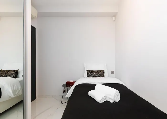 Prestige Azur Yourhosthelper شقة