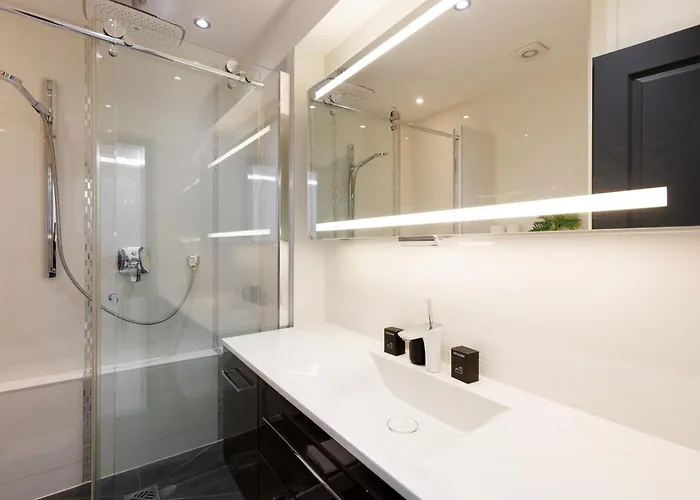 Prestige Azur Yourhosthelper